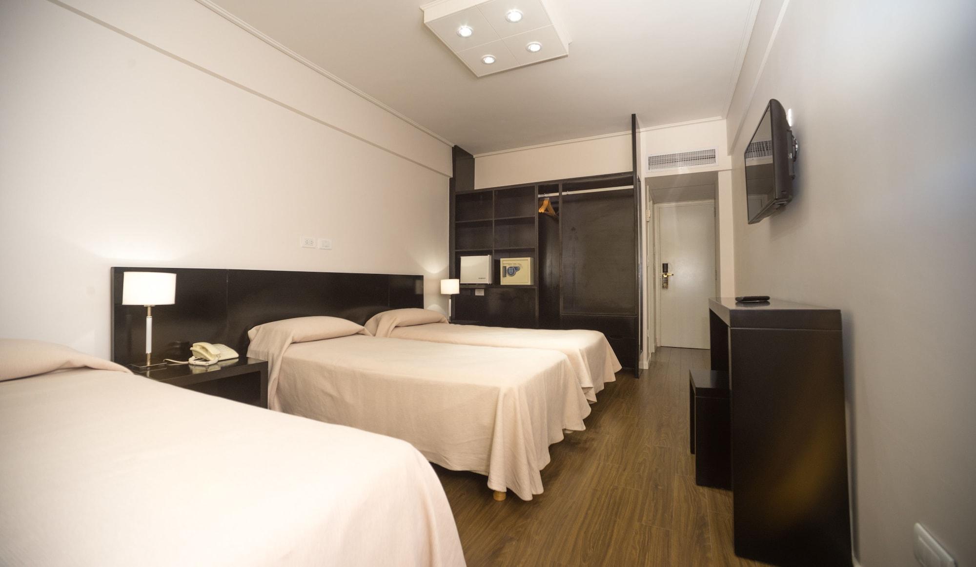 Hotel Versailles 4*