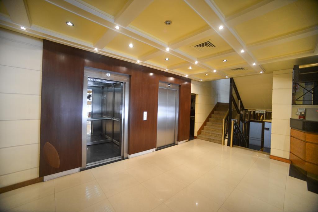 Versailles Hotel 4*