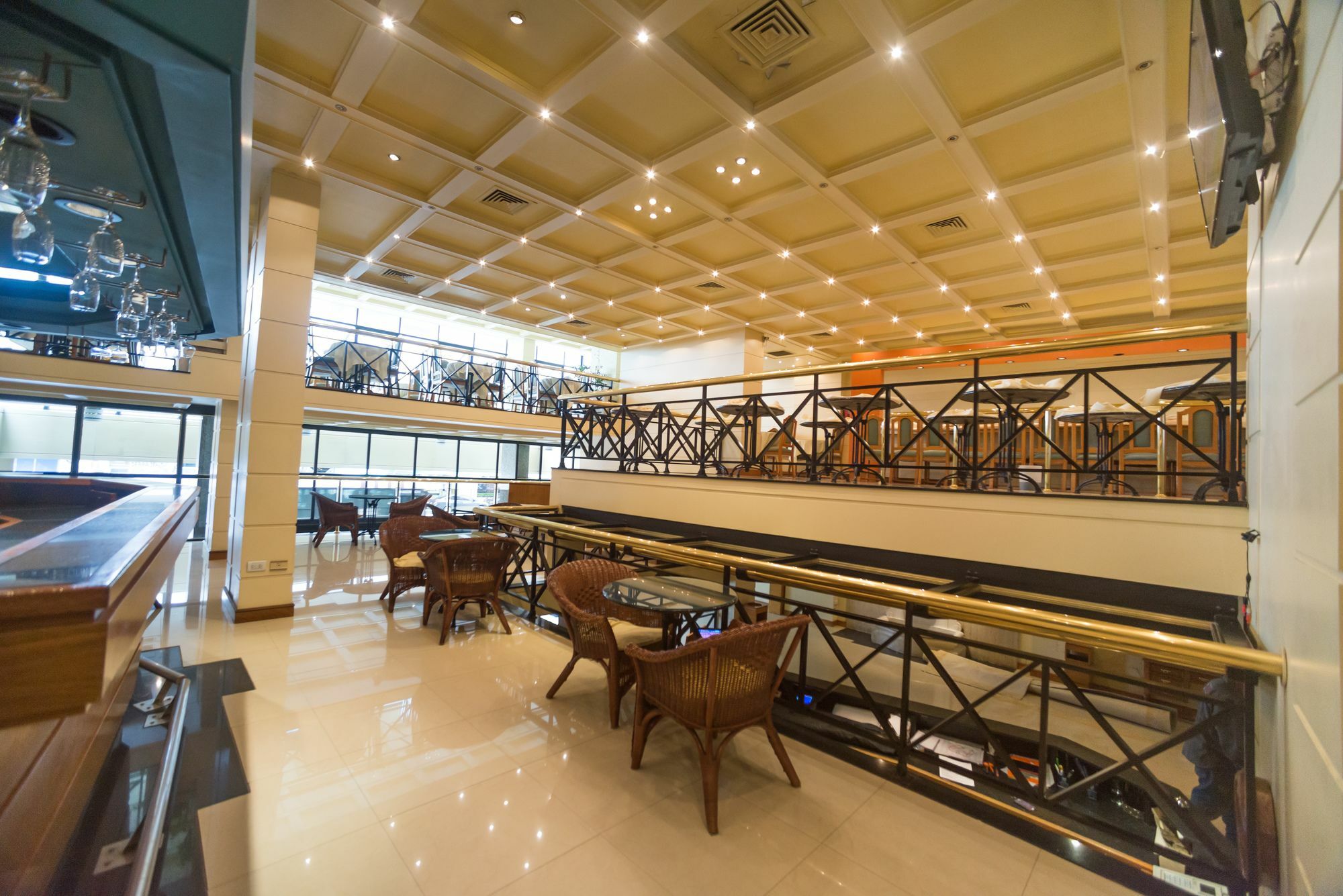 Versailles Hotel 4*